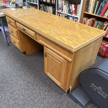 Load image into Gallery viewer, Oak Desk (31x68x26)
