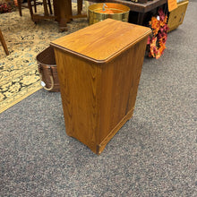Load image into Gallery viewer, Laundry Hamper (26x19x12)
