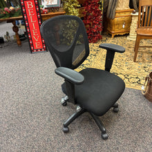 Load image into Gallery viewer, Black Office Chair (38x27x24)

