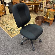 Load image into Gallery viewer, Black Office Chair (40x22x24)
