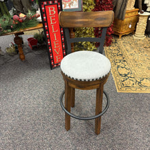 Load image into Gallery viewer, Ashley Bar Stool (42x17x18)
