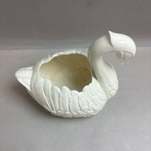 Load image into Gallery viewer, Swan Planter (8&quot;)
