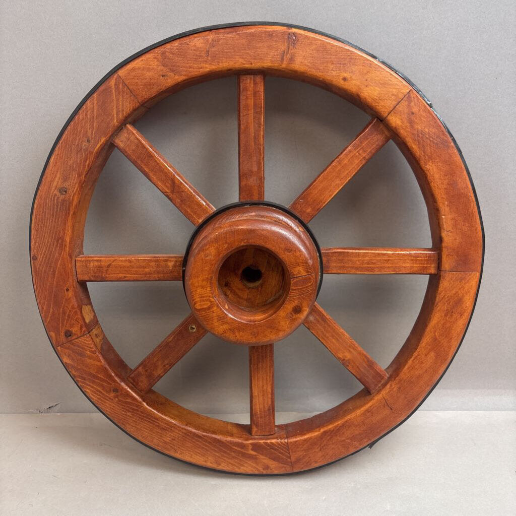 Wood Wagon Wheel Decor (17