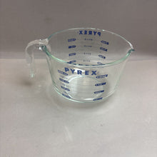 Load image into Gallery viewer, Pyrex 64oz Measuring Cup (10x8x5)
