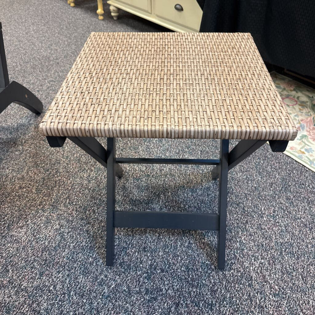 Plow & Hearth Wicker Top End Table