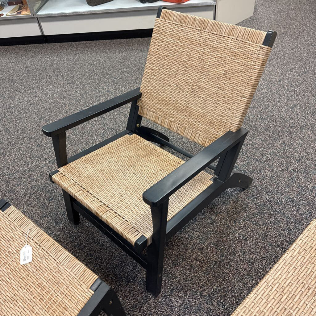 Plow & Hearth Wicker Seat Chair (33x25x31)