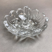 Load image into Gallery viewer, Marquis by Waterford Sweet Memories Crystal Ring Holder Scalloped Rim (4&quot;)
