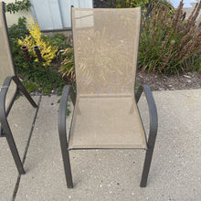 Load image into Gallery viewer, Patio Chair (37x22x32)
