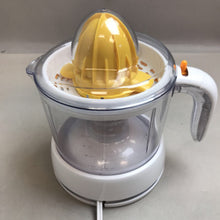 Load image into Gallery viewer, Black &amp; Decker Citrus 32oz Juicer
