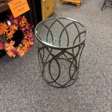 Load image into Gallery viewer, Metal / Glass End Table (22x16)
