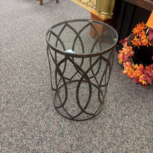 Load image into Gallery viewer, Metal / Glass End Table (22x16)

