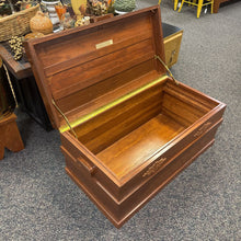 Load image into Gallery viewer, Walnut Trunk / Chest (18x37x20)
