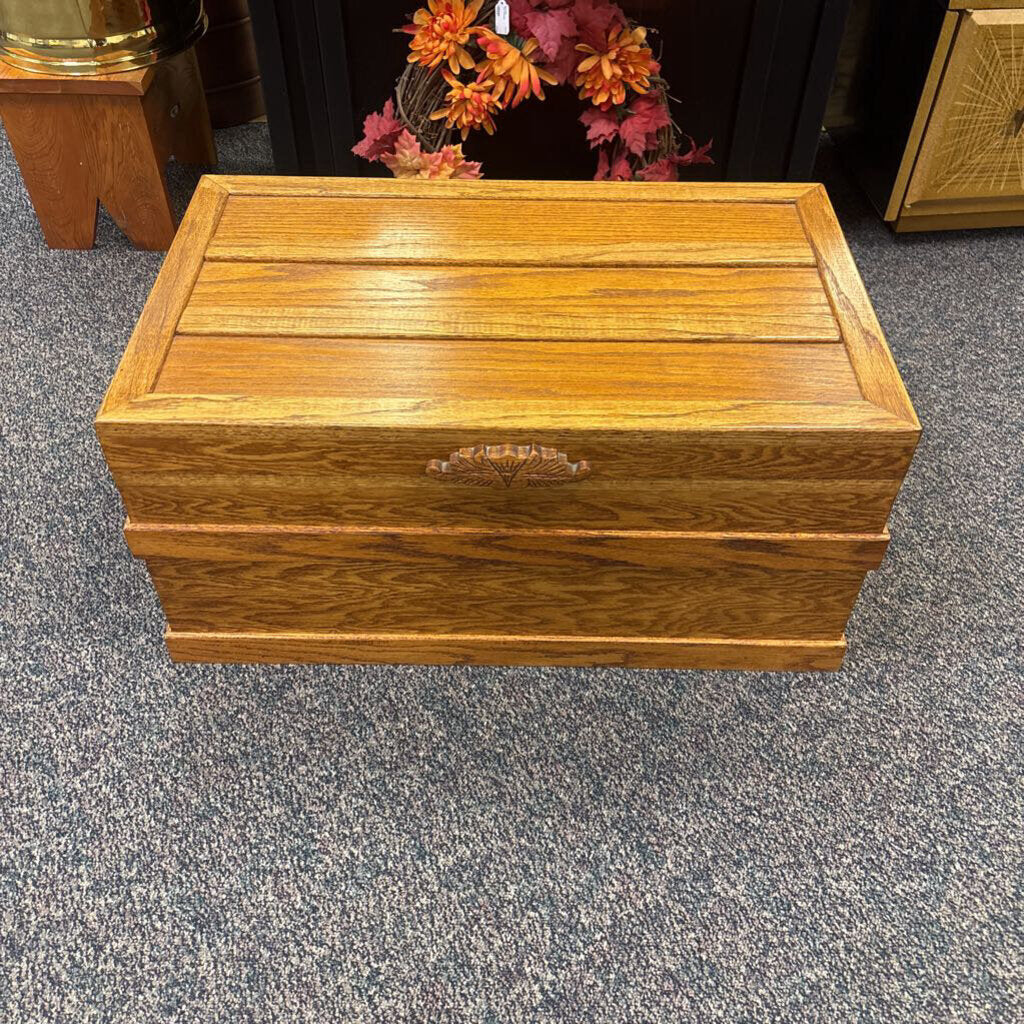Oak Trunk (14x31x19)