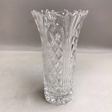 Load image into Gallery viewer, Vintage Crystal Vase (7&quot;)
