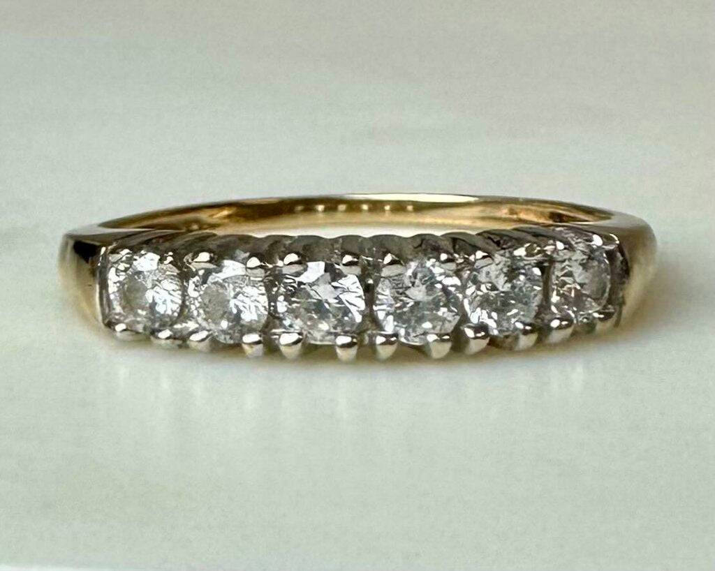 10K Gold Cubic Zirconia Ring sz 6.75 (1.6g)
