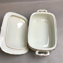 Load image into Gallery viewer, Mikasa Fruit Panorama Tureen wit Lid (4x11x8)
