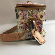Load image into Gallery viewer, Leisure Floral Bag With Handle

