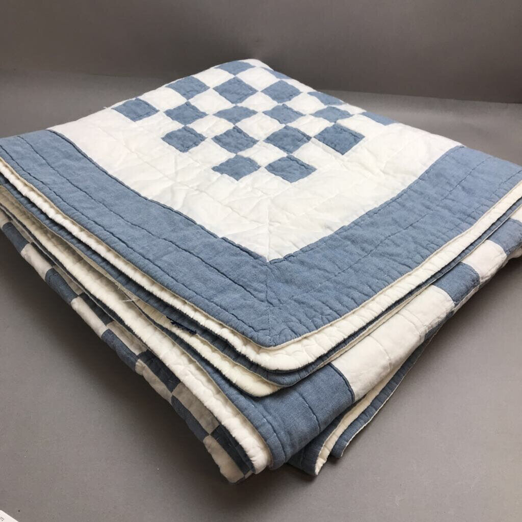 Handmade Blue & White Checked Quilt (86x84)