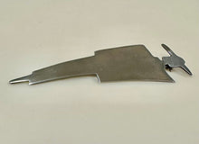 Load image into Gallery viewer, Vintage Sterling Stylized Woman in Hat Brooch Pin (3")
