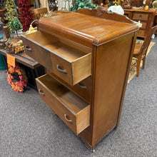 Load image into Gallery viewer, Dresser 4 Drawer (52x30x19)
