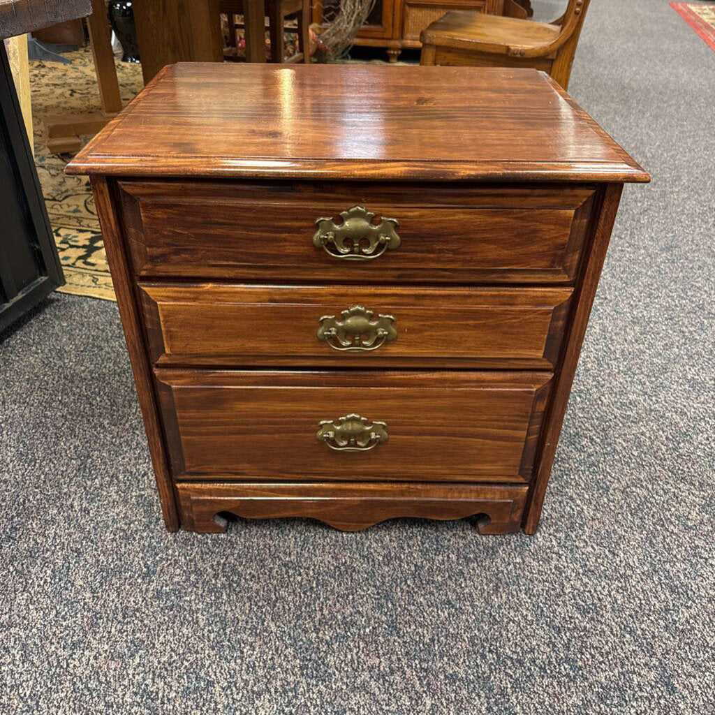 Maco Night Stand 3 Drawer (23x23x18)