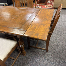 Load image into Gallery viewer, Dining Table (31x54x38) with 6 Chairs
