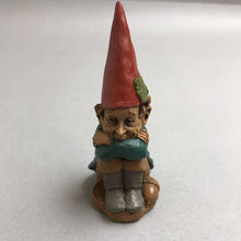 Load image into Gallery viewer, Tom Clark &quot;Clarence&quot; Figuirine
