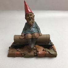 Load image into Gallery viewer, Tom Clark/Carin Studios Vintage &#39;87 &quot; Tank &quot; Railroad Gnomes Figure
