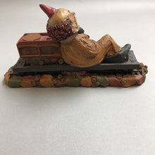 Load image into Gallery viewer, Tom Clark &quot;Clown&quot; Figuirine
