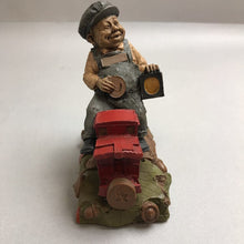 Load image into Gallery viewer, Tom Clark &quot;Brakeman&quot; Figurine
