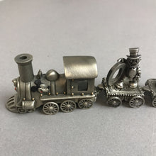 Load image into Gallery viewer, Hudson Walt Disney Pewter Train 12pc Set (2&quot;)
