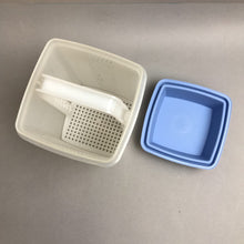 Load image into Gallery viewer, Tupperware Pickle Keeper #1560-3 (8.5x5x5)
