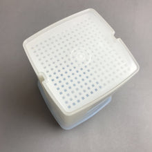 Load image into Gallery viewer, Tupperware Pickle Keeper #1560-3 (8.5x5x5)
