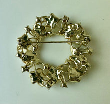Load image into Gallery viewer, Vintage Lisner Goldtone Faux Pearl Leafy Wreath Brooch Pin (2&quot;)
