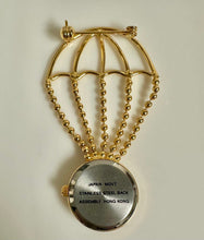 Load image into Gallery viewer, Vintage Goldtone WF Quartz Hot Air Balloon Watch Brooch Pin (2.75")
