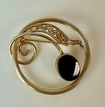 Load image into Gallery viewer, Vintage Amco 14K Gold Filled Onyx Brooch Pin (1.25")
