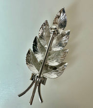 Load image into Gallery viewer, Vintage Dixelle Sterling Etched Leaves Brooch Pin (1.75")
