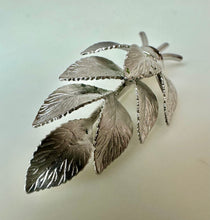 Load image into Gallery viewer, Vintage Dixelle Sterling Etched Leaves Brooch Pin (1.75")
