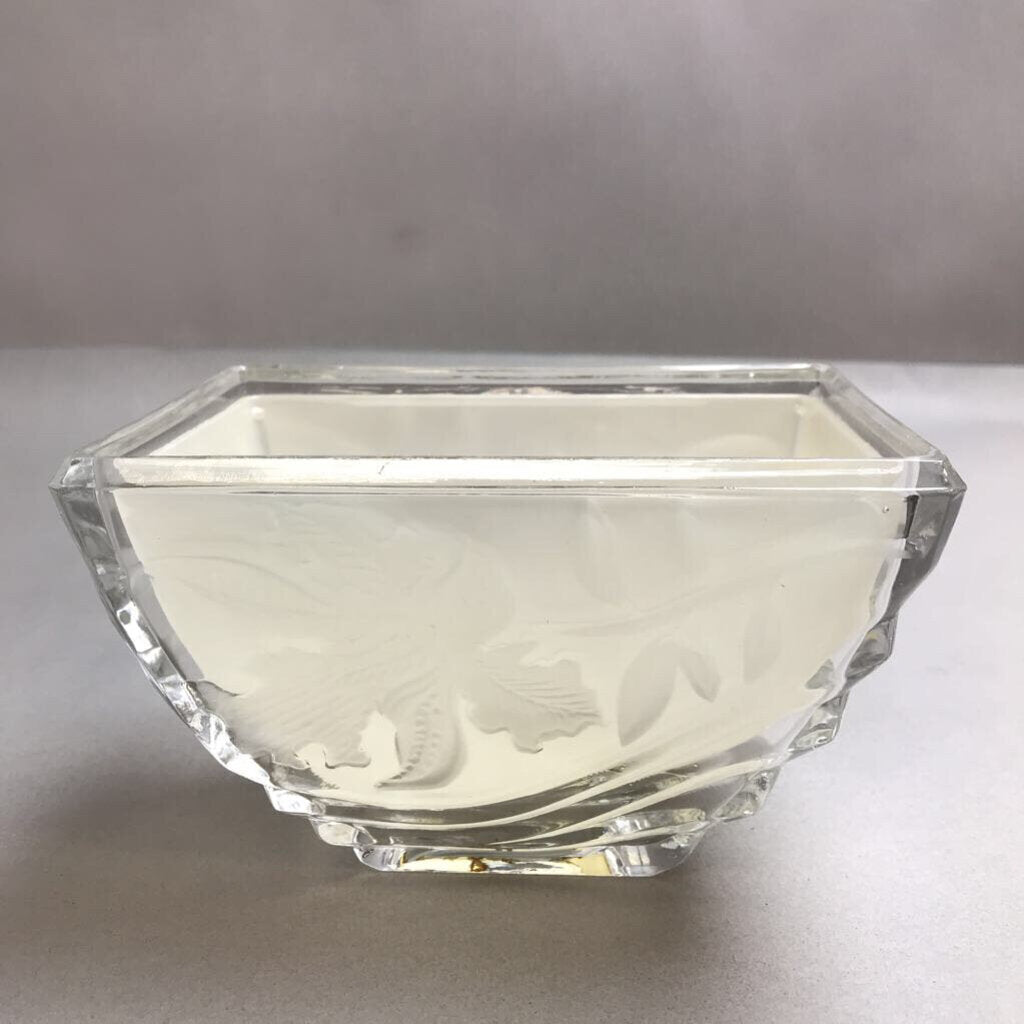 FTD Lead Crystal Planter with Liner (4x6x4)