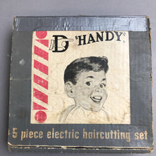 Load image into Gallery viewer, Vintage D Handy 5 Piece Electric Haircutting Set (As Is)
