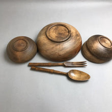 Load image into Gallery viewer, Vintage Japan Wood Bowl Wooden Serving Salad Bowl 4 Small Bowls 7 Pc Set
