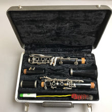 Load image into Gallery viewer, Vintage Bundy Clarinet With Case

