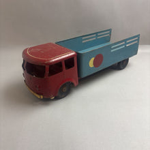 Load image into Gallery viewer, Vintage Tin Farm Truck Toy (6x20)
