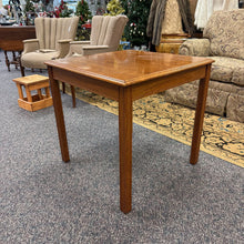 Load image into Gallery viewer, Lamp Table (26x26x26)

