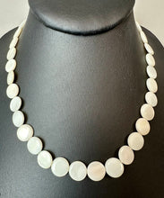 Load image into Gallery viewer, Vintage Mother of Pearl Disc Bead Barrel Clasp Necklace (17")
