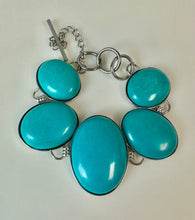 Load image into Gallery viewer, 316L Stainless Steel Turquoise Graduated Stone Link Bracelet (8")
