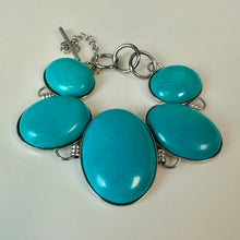 Load image into Gallery viewer, 316L Stainless Steel Turquoise Graduated Stone Link Bracelet (8")
