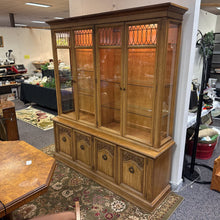 Load image into Gallery viewer, China Cabinet (81x72x20)
