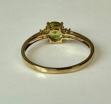 Load image into Gallery viewer, 10K Gold Peridot White Topaz Ring sz 8 (1.5g)
