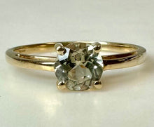 Load image into Gallery viewer, 9K Gold Champagne Topaz Ring sz 8 (1.6g)
